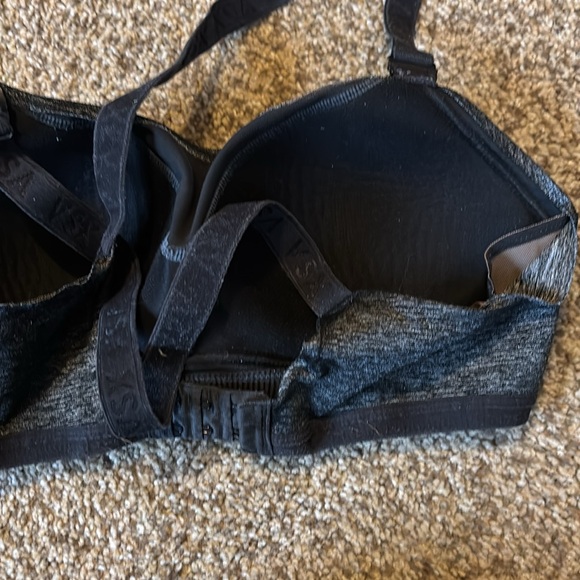 Lot of 4 Victoria’s Secret sport bras - Picture 7 of 11